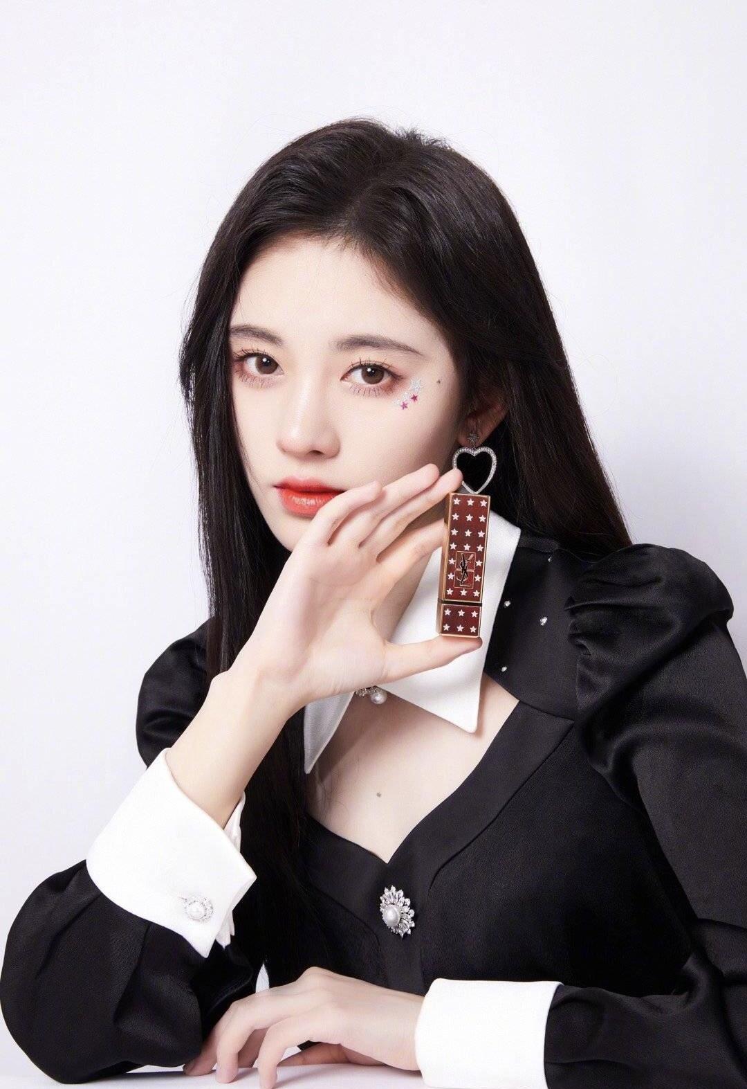 鞠婧祎最美十張照片，古韻之美綻放瞬間，鞠婧祎絕美瞬間，古韻綻放的十張最美照片