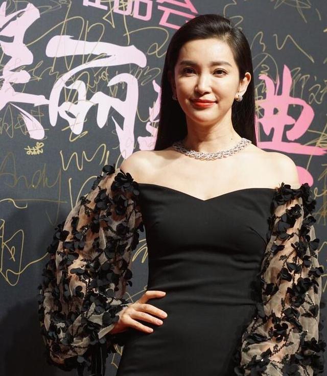 李冰冰為什么叫李蓮花——探尋背后的故事與寓意，李冰冰別號李蓮花背后的故事與寓意探尋