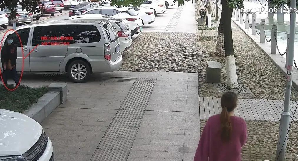 男子裸露下體尾隨女孩被警方抓捕，社會應(yīng)加強防范與公眾教育，男子裸露下體尾隨女孩事件，社會需加強防范與公眾教育警醒