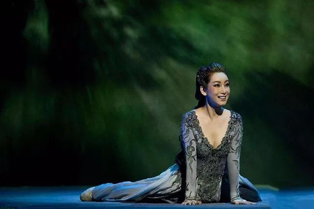 秦海璐，演繹青蛇熱，你了解她的獨特魅力嗎？，秦海璐的獨特魅力，演繹青蛇熱，你了解多少？