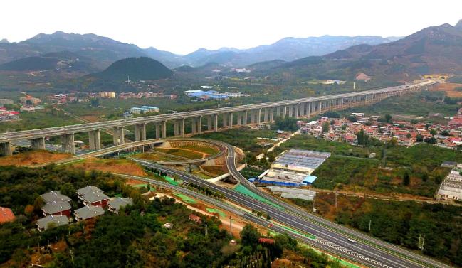 中國最慘的4F機(jī)場，探索困境與挑戰(zhàn)之路，中國四大機(jī)場的困境與挑戰(zhàn)，探索發(fā)展之路