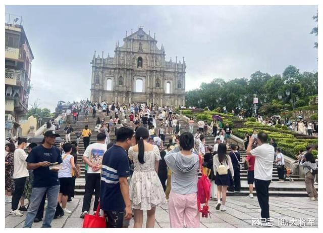 澳門一碼一肖一特一中直播，揭示背后的風險與挑戰(zhàn)，澳門一碼一肖一特一中直播背后的風險與挑戰(zhàn)，揭示違法犯罪問題
