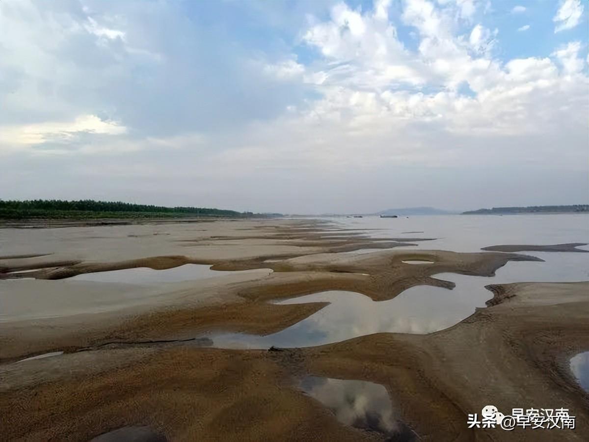 漢南紗帽地區(qū)最新房價動態(tài)分析，漢南紗帽地區(qū)房價動態(tài)解析，最新趨勢及分析