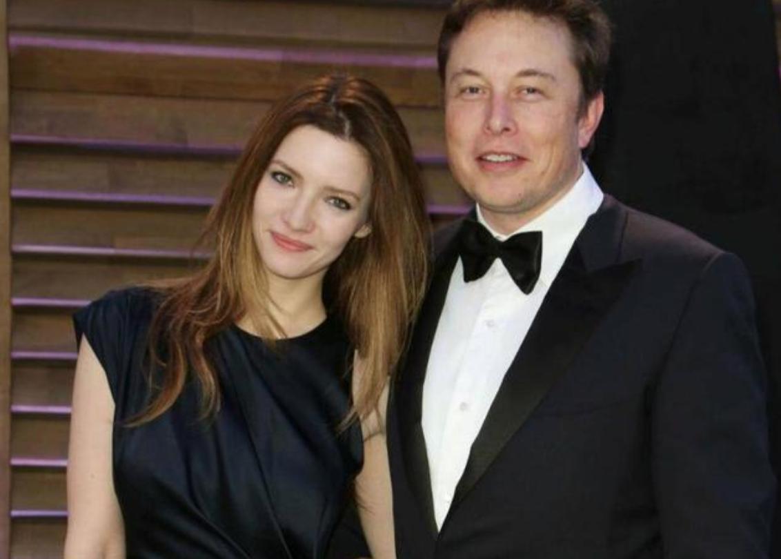 馬斯克宣稱要重塑自由女神像，重塑自由還是引發(fā)爭議？，馬斯克重塑自由女神像計劃，重塑自由還是引發(fā)爭議？