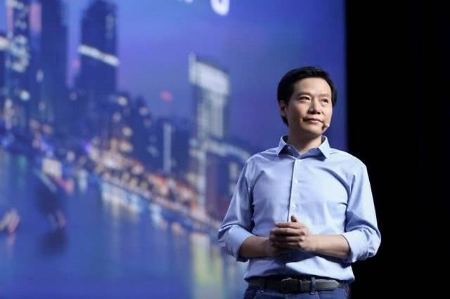 董明珠與雷軍的股權分紅話題，企業(yè)家如何平衡企業(yè)發(fā)展與股東回報，董明珠與雷軍股權分紅話題，企業(yè)家如何平衡企業(yè)發(fā)展與股東利益最大化？