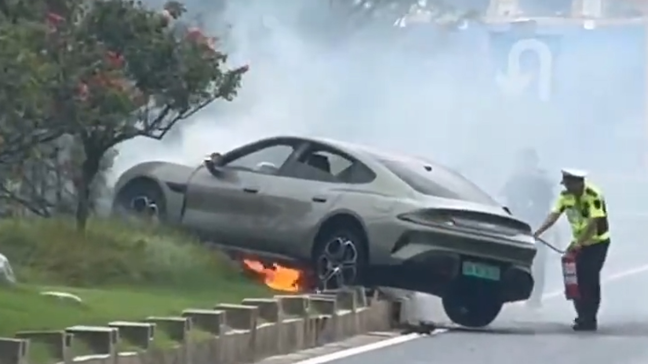 小米SU7手機(jī)自燃事件深度解析，小米SU7手機(jī)自燃事件全面解析