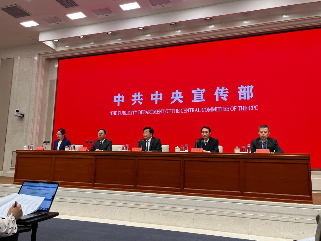 新澳門一肖一特一中，揭示背后的違法犯罪問題，澳門犯罪揭秘，背后的新澳門一肖一特一中違法犯罪問題曝光