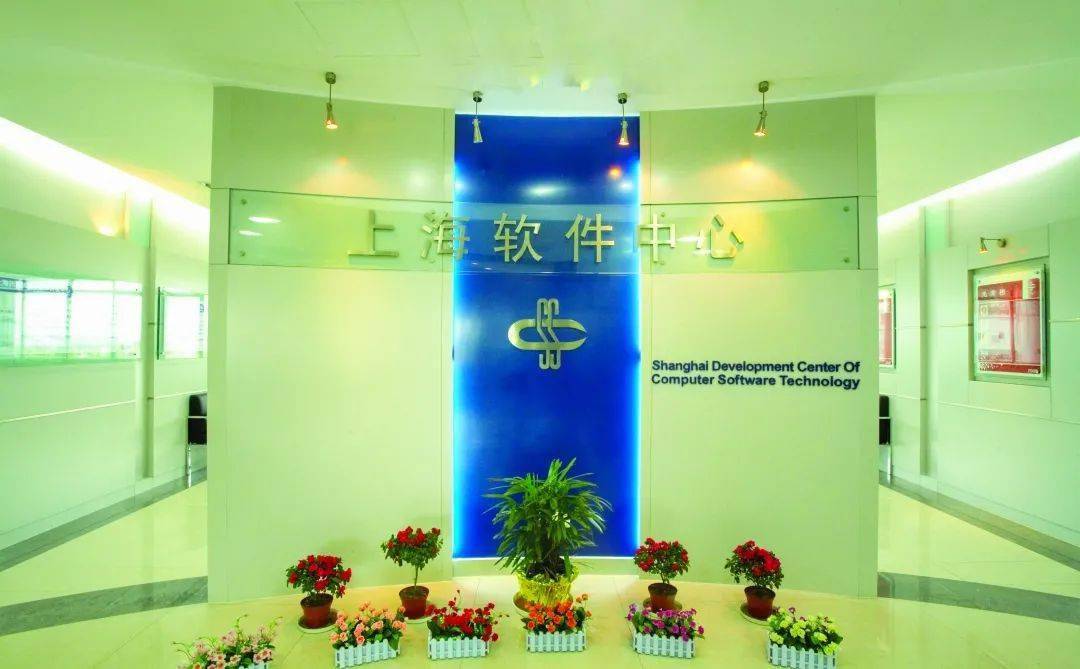 新澳門(mén)期期免費(fèi)資料，探索與揭秘，揭秘新澳門(mén)期期免費(fèi)資料背后的犯罪風(fēng)險(xiǎn)與隱患