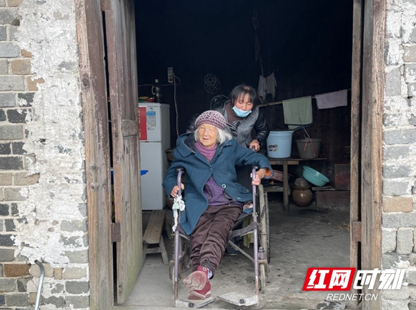 湖南失能老人現(xiàn)狀及其挑戰(zhàn)，一項(xiàng)深度分析，湖南失能老人現(xiàn)狀深度解析，挑戰(zhàn)與應(yīng)對(duì)策略