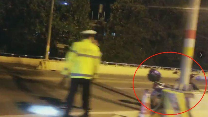 高校電動車數(shù)量激增的原因分析，高校電動車數(shù)量激增背后的原因探究