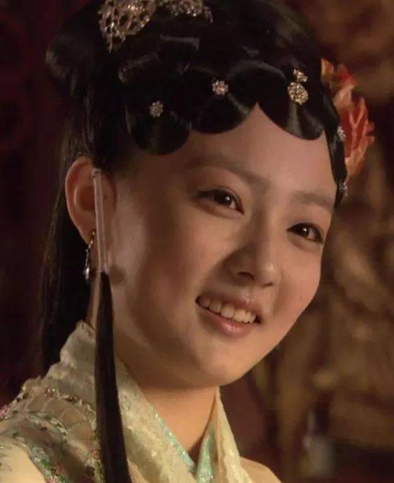 新紅樓夢演員表大全，重塑經(jīng)典的角色魅力，新紅樓夢演員陣容一覽，經(jīng)典角色魅力重塑