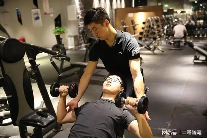 私人教練，塑造健康生活的專業(yè)引領者，私人教練，引領健康生活塑造的專業(yè)力量