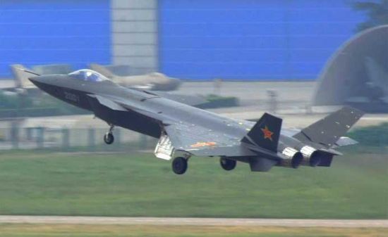 殲-12戰(zhàn)斗機(jī)高清圖片賞析，殲-12戰(zhàn)斗機(jī)高清圖片展示