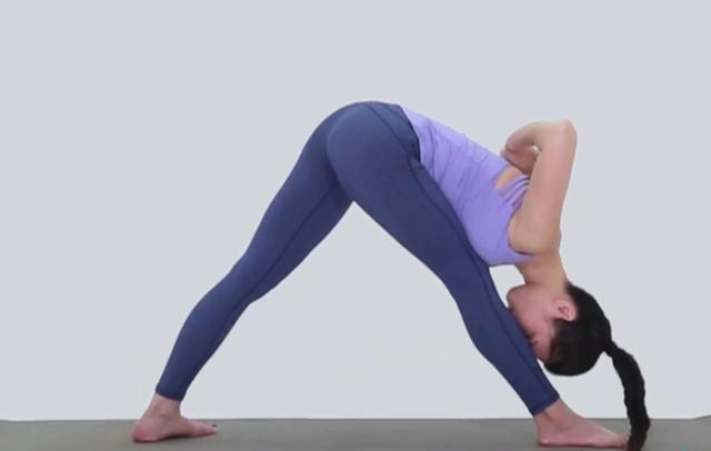 減肥瑜伽動(dòng)作圖片，塑造完美身材的瑜伽之旅，瑜伽之旅，減肥瑜伽動(dòng)作圖片，塑造完美身材的秘訣