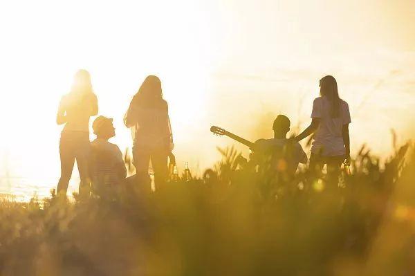 中年人相親平臺(tái)選擇指南，哪些平臺(tái)靠譜？，中年人相親平臺(tái)選擇指南，哪些平臺(tái)值得信賴？