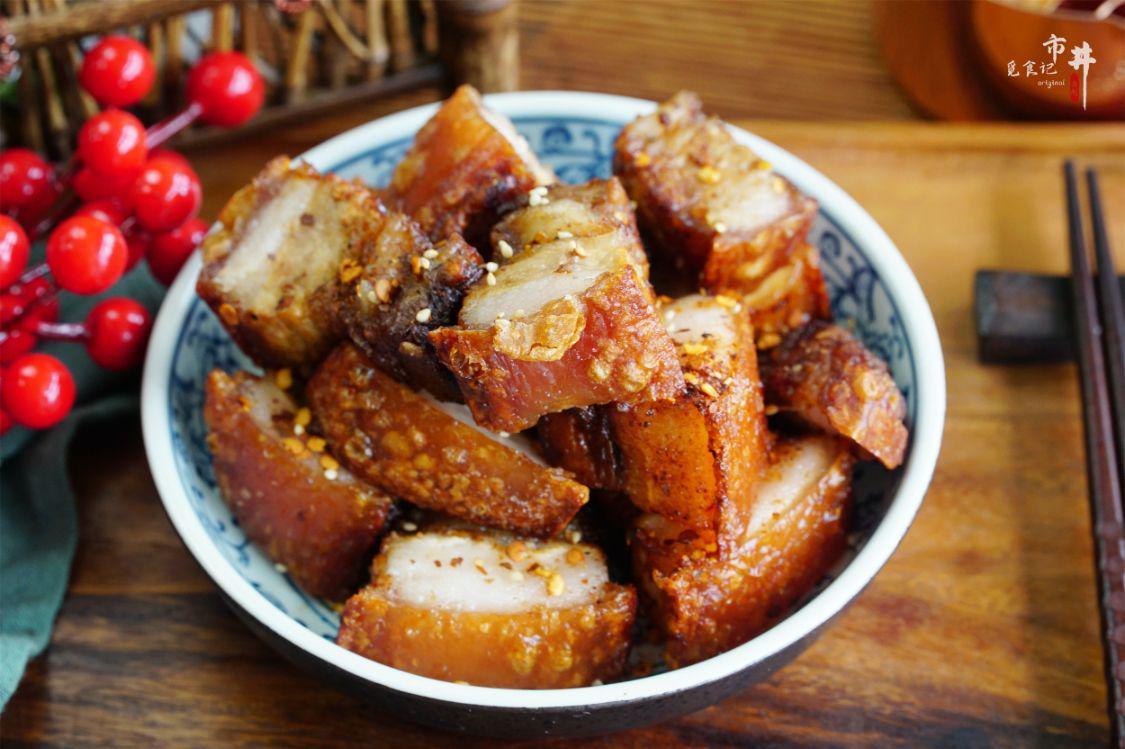脆皮烤五花肉，一道美味佳肴的誘惑力，脆皮烤五花肉，美味誘惑，佳肴盡享