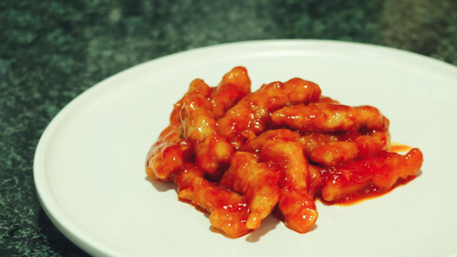 糖醋里脊，一道美味的人間佳肴，糖醋里脊，人間美味佳肴
