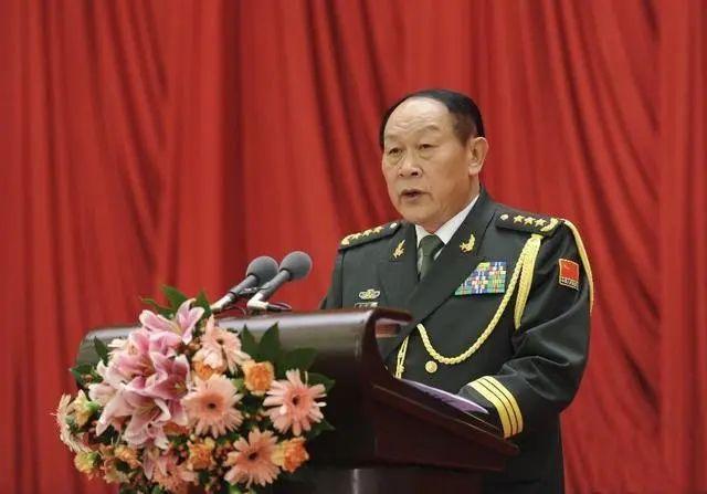 國(guó)防部長(zhǎng)是什么級(jí)別的官，職責(zé)、地位與權(quán)力，國(guó)防部長(zhǎng)職責(zé)、地位與權(quán)力詳解，級(jí)別與角色解析