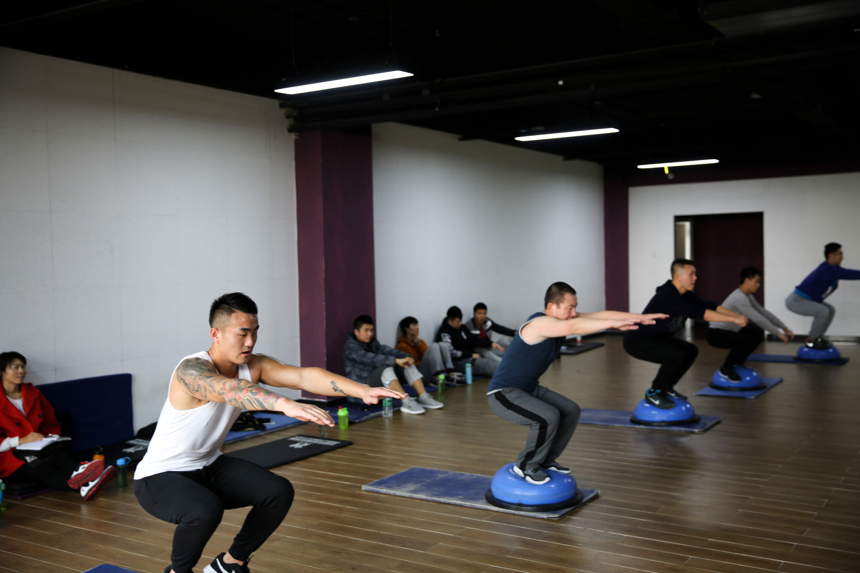 專業(yè)健身教練培訓網(wǎng)，塑造健康生活的關鍵樞紐，專業(yè)健身教練培訓網(wǎng)，塑造健康生活之核心樞紐