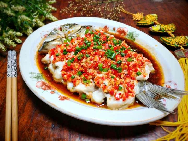 家常剁椒魚的做法，美味與健康并重的一道佳肴，家常剁椒魚，美味與健康并重的佳肴做法分享
