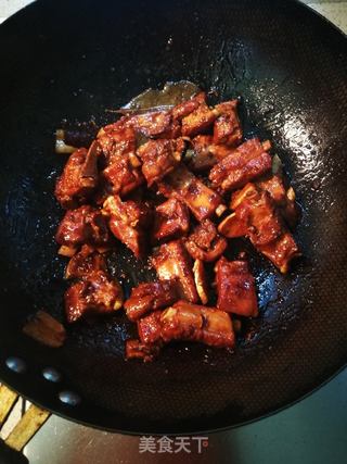 家常紅燒排骨的制作步驟，家常紅燒排骨詳細(xì)制作步驟
