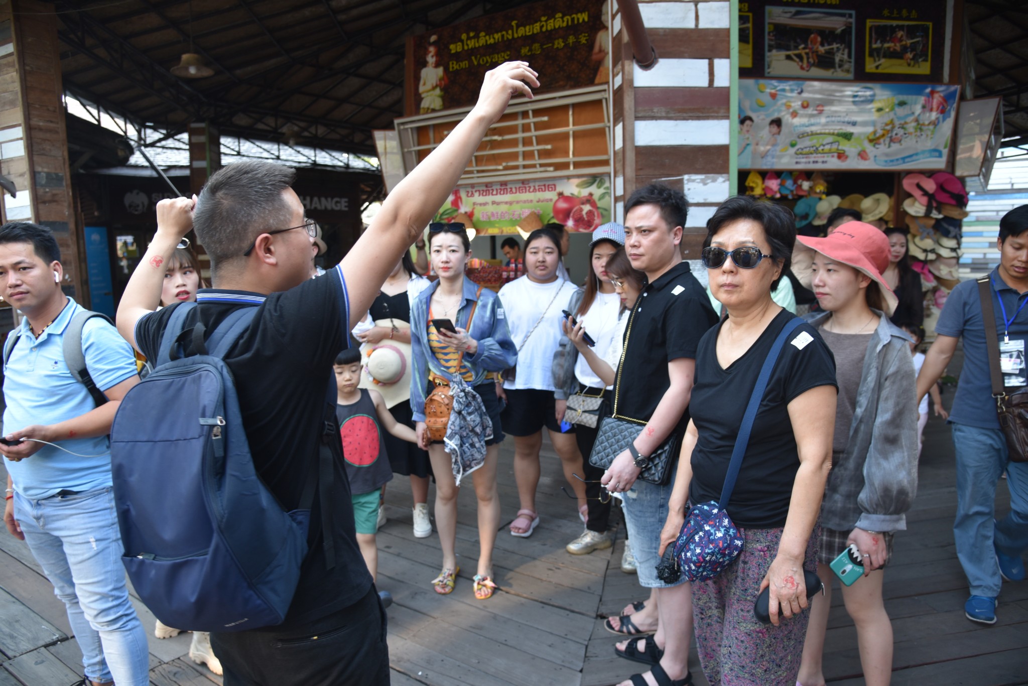 旅游購物團(tuán)，探索購物與旅游的完美結(jié)合，旅游購物團(tuán)，購物與旅游的完美融合之旅