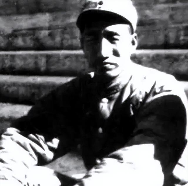 哪個(gè)元帥打仗最厲害，歷史上的軍事領(lǐng)袖比較，歷史上的軍事領(lǐng)袖比較，誰是最擅長打仗的元帥？