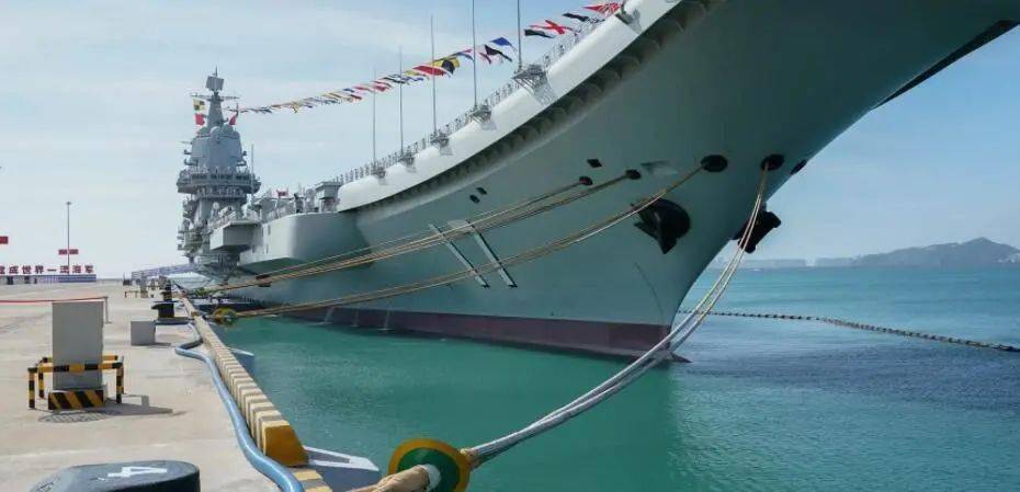 航天母艦與飛船，探索宇宙的雙重力量，航天母艦與飛船，宇宙探索的雙重驅動力