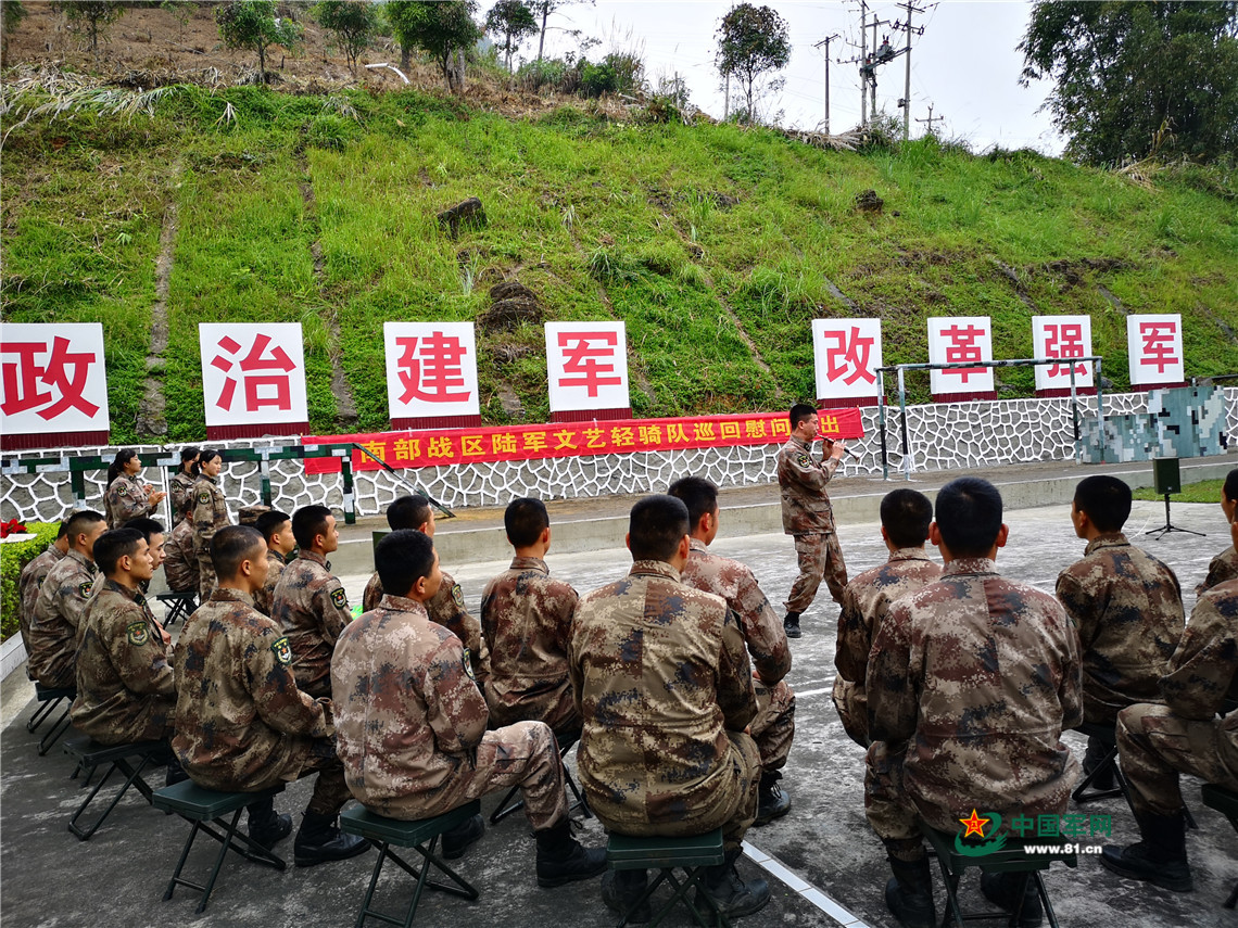 辛榮禎陸軍文藝，鐵骨柔情下的藝術(shù)之光，辛榮禎陸軍文藝，鐵骨柔情中的藝術(shù)輝煌