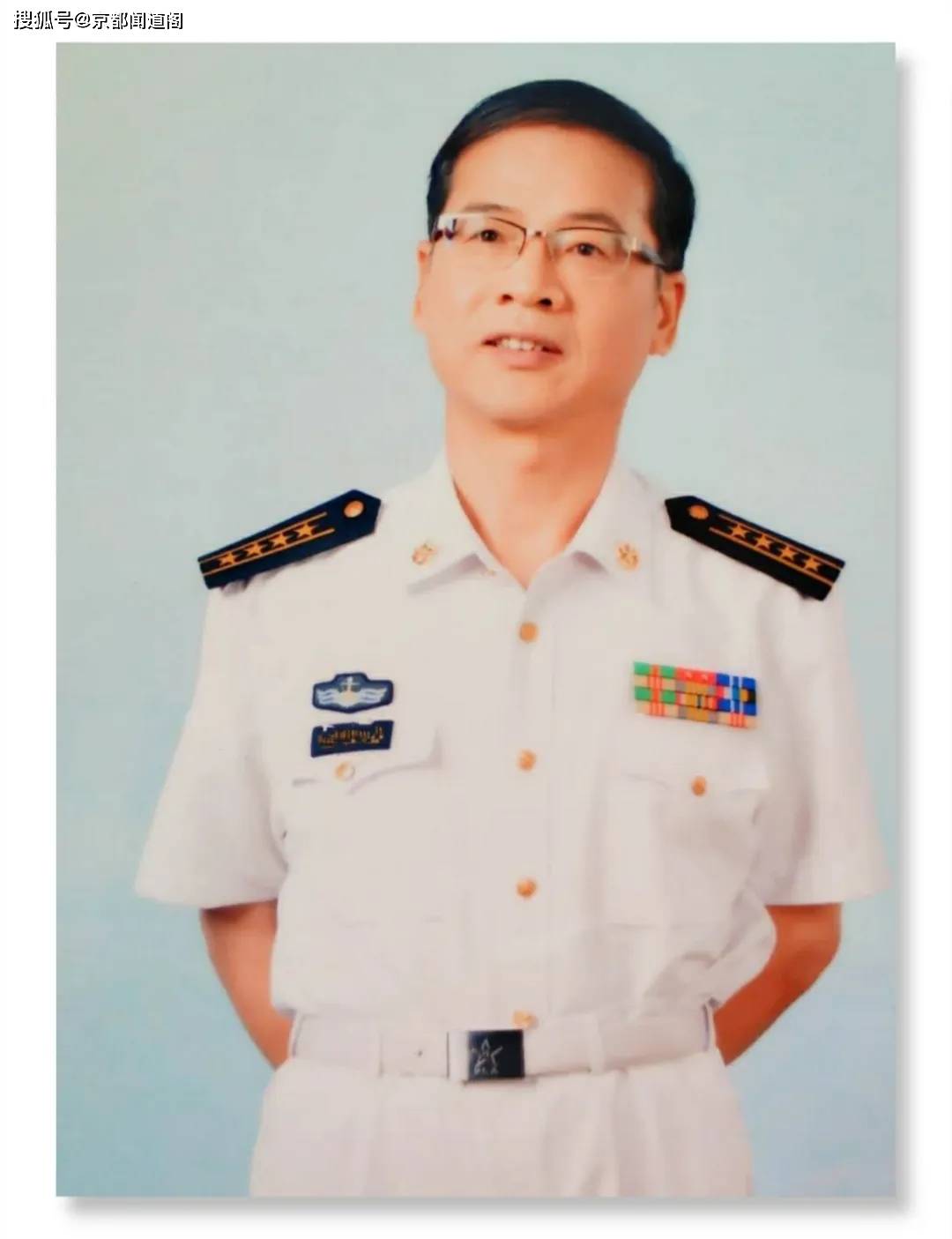 海軍凌建忠簡(jiǎn)介，一位海軍英雄的壯麗人生，海軍英雄凌建忠的壯麗人生簡(jiǎn)介