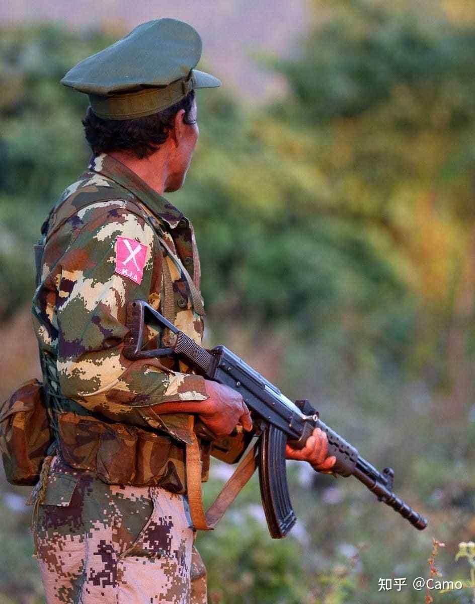武警的制服，榮耀與責任，武警制服，榮耀與責任的象征