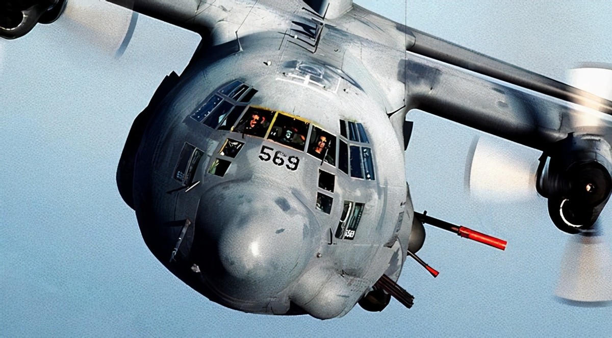 AC-130飛機(jī)，空中巨無霸的圖片與傳奇故事，AC-130空中巨無霸，圖片與傳奇故事全解析