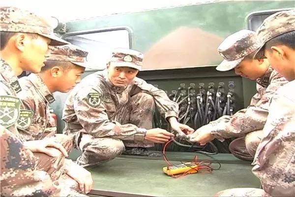 21集團(tuán)軍張志強(qiáng)的英勇事跡與卓越貢獻(xiàn)，張志強(qiáng)的英勇事跡與卓越貢獻(xiàn)，揭秘他在21集團(tuán)軍的傳奇人生