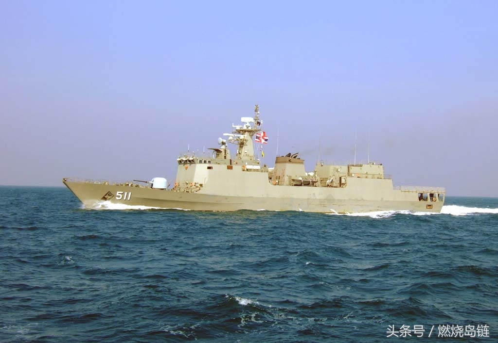 北大年級(jí)護(hù)衛(wèi)艦，守護(hù)青春，引領(lǐng)未來的航標(biāo)，北大年級(jí)護(hù)衛(wèi)艦，守護(hù)青春，領(lǐng)航未來之夢(mèng)