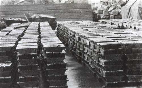 福建省命名的軍艦，榮耀與擔當?shù)南笳鳎＝ㄊ∶娕?，榮耀與擔當?shù)牡浞? class=