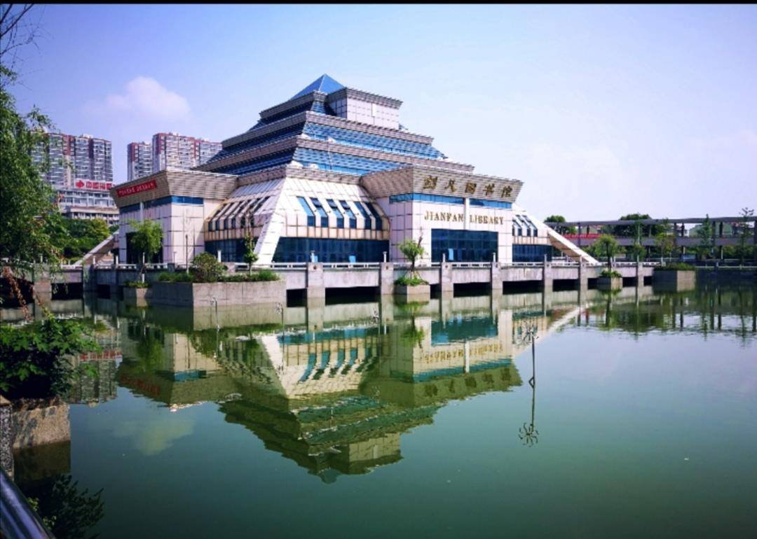 中國空軍航空大學(xué)的排名及其影響力，中國空軍航空大學(xué)排名及影響力解析