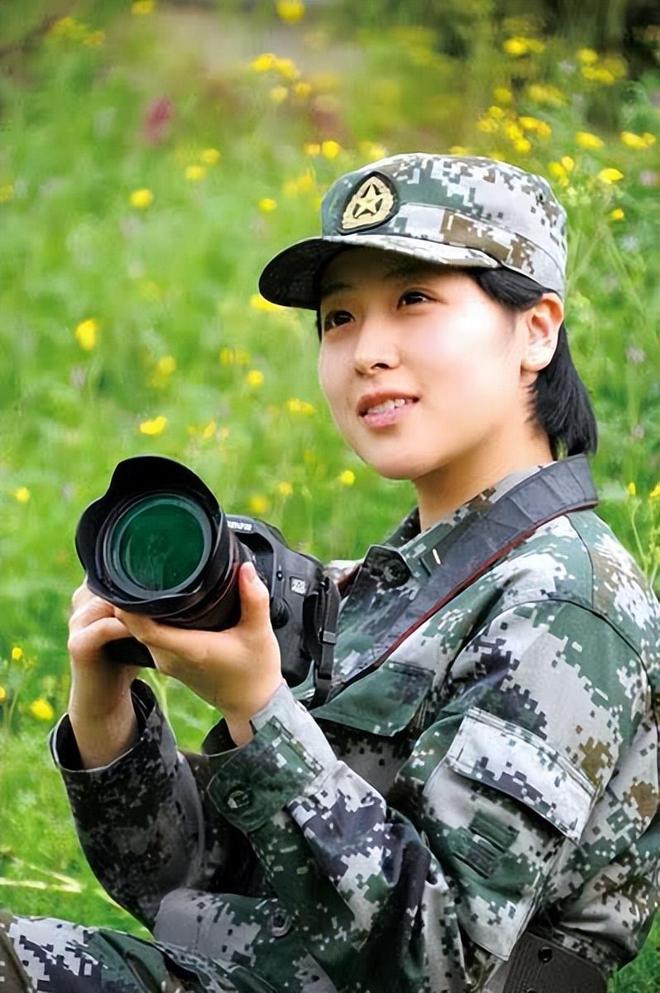 最漂亮的中國女兵圖片，展現(xiàn)英勇與美麗的瞬間，英勇與美麗并存，最迷人的中國女兵瞬間圖片