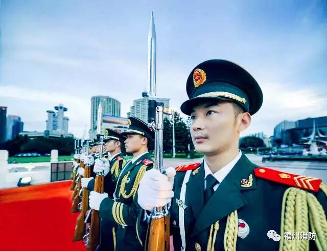 國旗護衛(wèi)隊所屬兵種，榮耀與職責的象征，國旗護衛(wèi)隊，榮耀與職責的象征，揭示所屬兵種之謎
