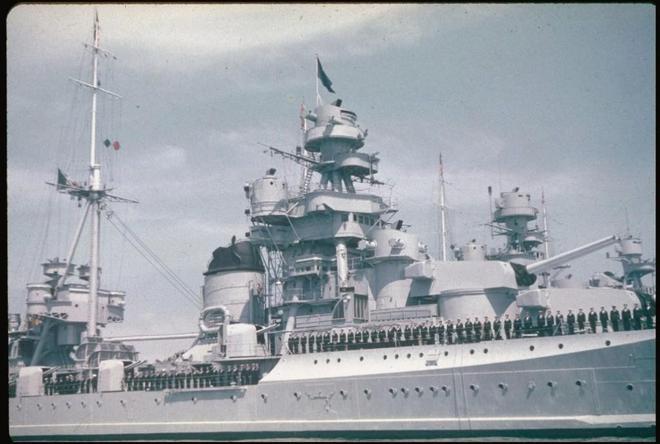 意大利海軍閱兵儀式，展示力量與榮耀，意大利海軍閱兵儀式，力量與榮耀的展現(xiàn)