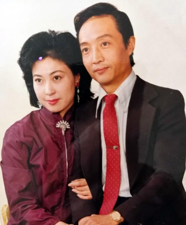 丁曉君的老公，探索背后的故事，丁曉君的老公，背后的故事揭秘