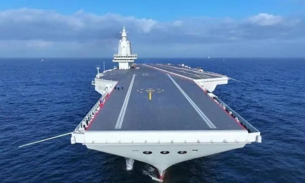 揭秘中國海軍新力量，福建艦與004航母的姊妹情深，揭秘中國海軍新力量，福建艦與姊妹艦004航母的崛起之路