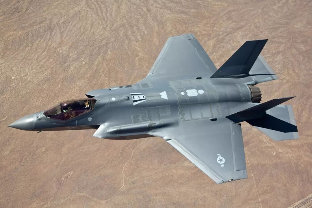 殲-16與中國(guó)空軍現(xiàn)代化，對(duì)標(biāo)外國(guó)先進(jìn)機(jī)型的發(fā)展之路，殲-16與中國(guó)空軍現(xiàn)代化，對(duì)標(biāo)外國(guó)先進(jìn)機(jī)型的發(fā)展之路探索