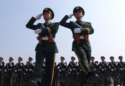 閱兵式中的三軍儀仗隊，一幅幅生動的圖片故事，閱兵式中的三軍儀仗隊，生動圖片故事展現榮耀瞬間