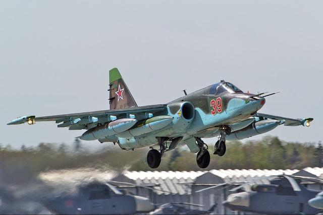 A-10攻擊機火力表現(xiàn)，空中力量的銳利之劍，A-10攻擊機，空中力量的銳利之劍之火力展示