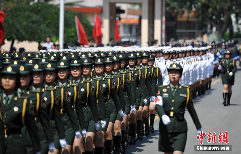 紀念抗日戰(zhàn)爭暨反法西斯戰(zhàn)爭勝利70周年閱兵，回顧與前瞻，紀念抗日戰(zhàn)爭暨反法西斯戰(zhàn)爭勝利70周年閱兵，回顧歷史，展望未來