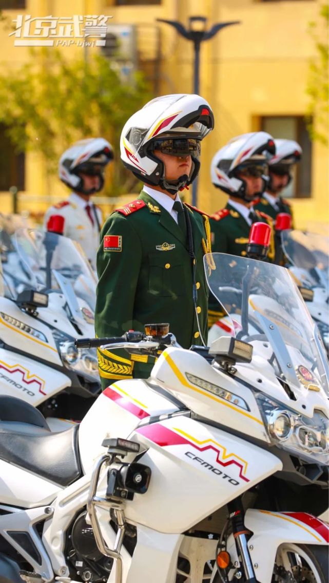 閱兵儀式中的國(guó)賓護(hù)衛(wèi)隊(duì)，榮耀與責(zé)任的體現(xiàn)，閱兵儀式中的國(guó)賓護(hù)衛(wèi)隊(duì)，榮耀與責(zé)任的展現(xiàn)