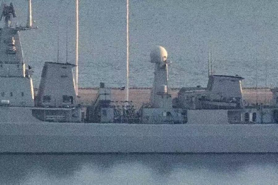 殲-16戰(zhàn)機配備十枚空對空導彈，空中力量的嶄新篇章，殲-16戰(zhàn)機十枚空對空導彈配置，空中力量的飛躍提升