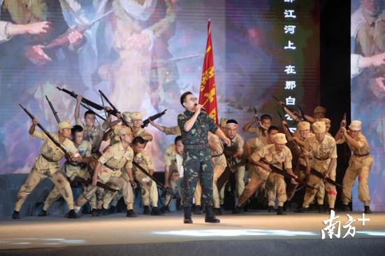 志愿軍戰(zhàn)歌的詞曲作者，英勇之歌的締造者與詮釋者，志愿軍戰(zhàn)歌與英勇之歌的詞曲作者，締造與詮釋英雄旋律的傳奇人物