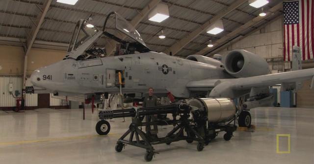 揭秘A-10機炮傾斜之謎，為何設(shè)計如此獨特？，揭秘A-10機炮傾斜設(shè)計的獨特之處與原因解析