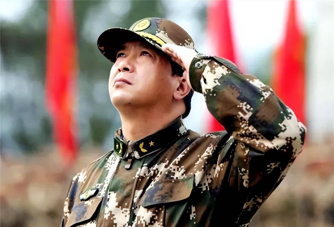 獨(dú)臂英雄丁曉兵，不屈的人生傳奇簡(jiǎn)歷，獨(dú)臂英雄丁曉兵，不屈的人生傳奇